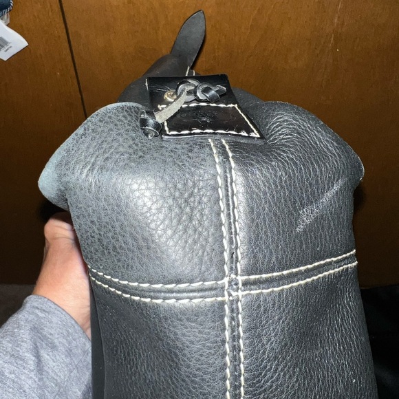 Black purse with gold hardware, good condition. - Picture 3 of 6